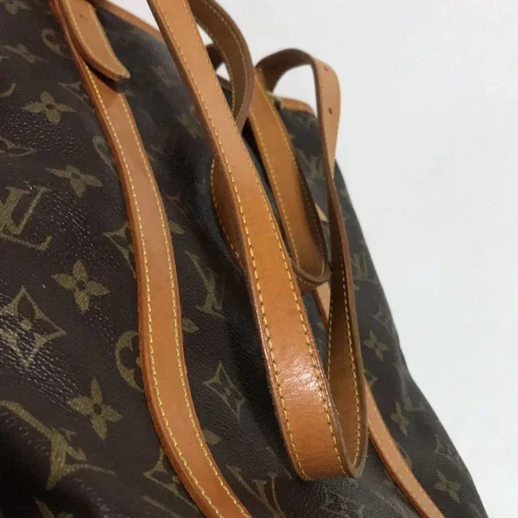 ๐ STUNNING ๐ retired Louis Vuitton bucket/ wallet - Picture 16 of 16